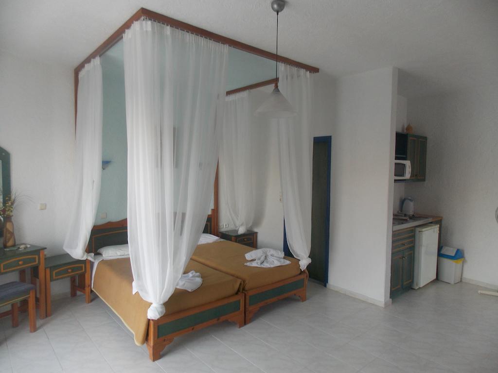 Annas Studios Livadia  Bilik gambar